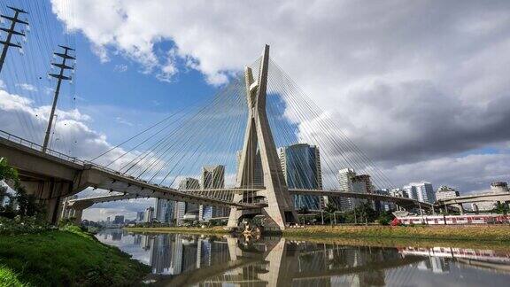 巴西圣保罗的奥克塔维奥·弗里亚斯·德·奥利维拉桥或Estaiada桥放大