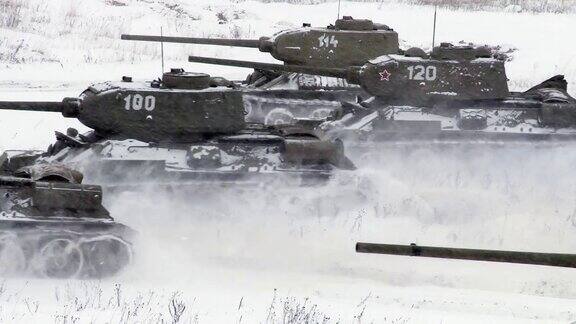 俄罗斯坦克T34攻击包括音频