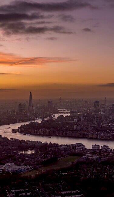 垂直的冬季日落日落的城市景观英国伦敦
