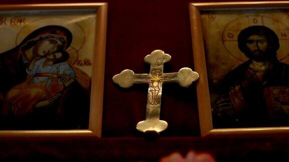 东正教的十字架和圣像