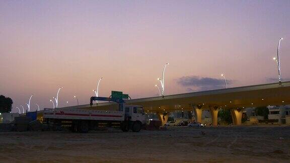 日落天空迪拜城著名的交通大桥公路运河湾全景4k阿拉伯联合酋长国