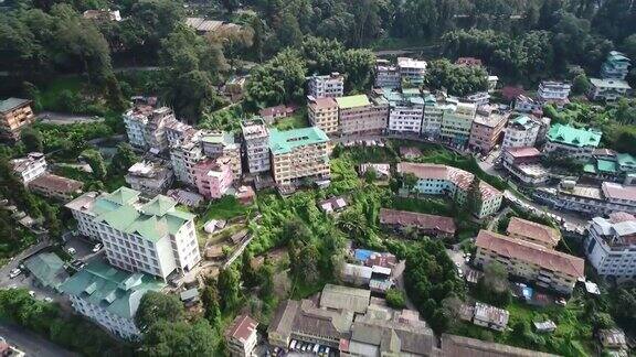 从空中俯瞰印度锡金甘托克市