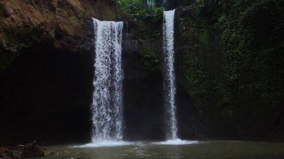 印度尼西亚巴厘岛的Tibumana瀑布