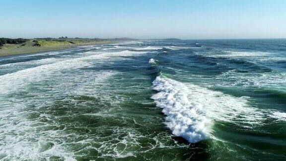 海洋海滩鸟瞰图