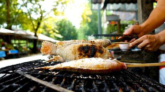 火炉烤鱼泰国街头小吃