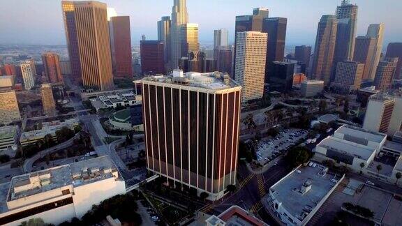 加州洛杉矶市中心的空中画面