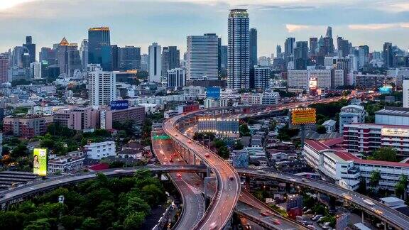 4K时间流逝高速公路早晚高峰时段的交通状况泰国曼谷