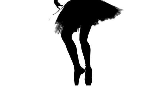 剪影芭蕾舞者跳舞特写腿和鞋站在尖的位置慢动作