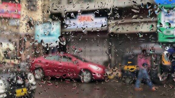 雨中的交通