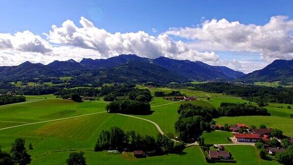 航拍:夏季巴伐利亚的风景