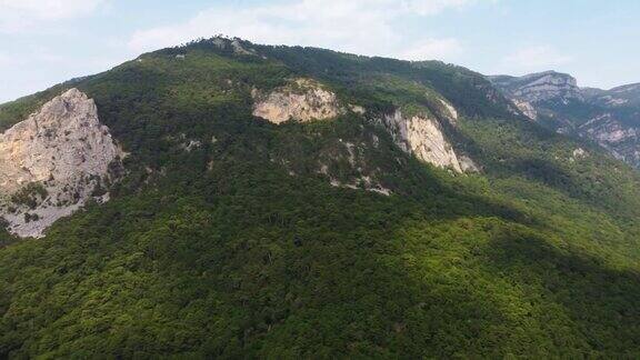 从空中看青山绿水