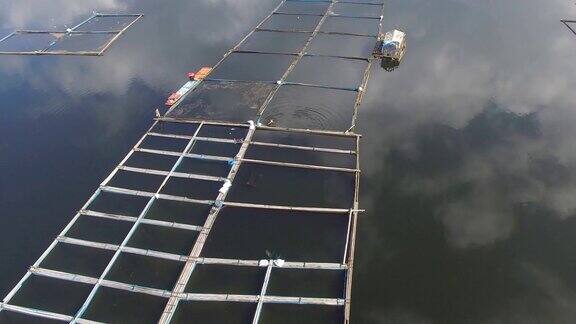 水产养殖业维持了拉古那Sampaloc湖农村小渔村的生计无人驾驶飞机、空中拍摄