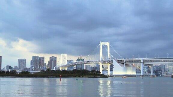 日本东京大桥的景观
