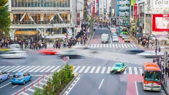 4千多年过去了东京涉谷挤满了人