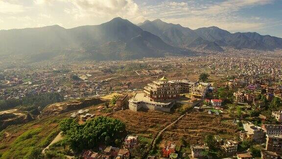 尼泊尔高视角的ChobarGumba修道院