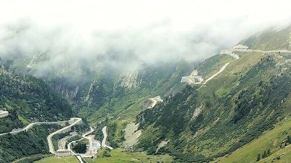 福尔卡山口和格莱奇村