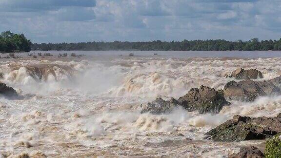 4K时间流逝孔法蓬瀑布孔法蓬瀑布位于老挝湄公河