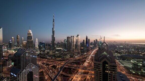迪拜城市白天到夜晚过渡迪拜阿联酋