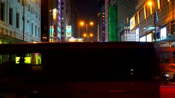 香港夜间的交通车辆