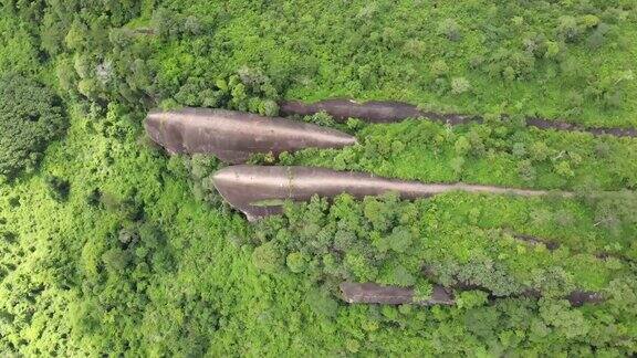 鸟瞰图三头鲸岩石在富星郊野公园在邦干省泰国