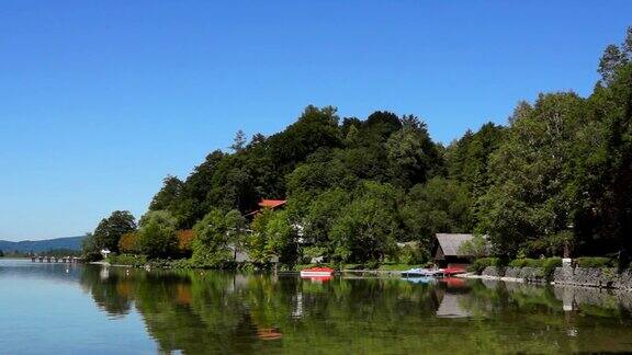 德国巴伐利亚州的Kochelsee湖