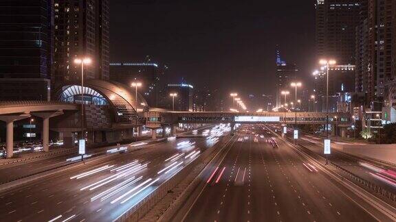 时间流逝在迪拜的交通