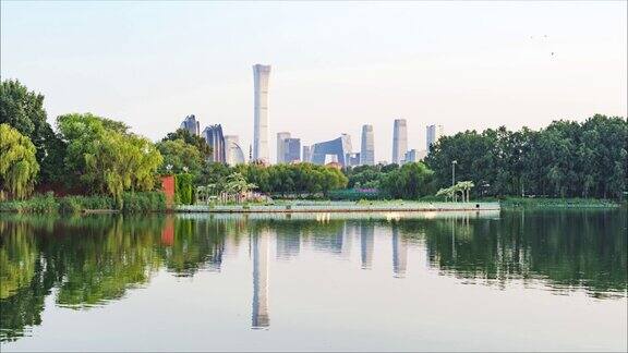 北京国贸CBD鸭子游过水城的延时