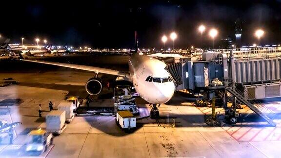 4k时间间隔在香港卸下飞机货物空运物流背景