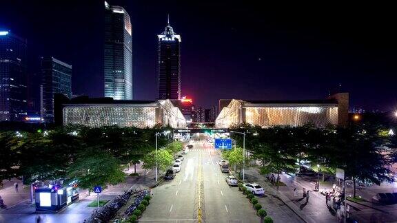 夜晚深圳繁华的城市街道和现代化的建筑时光流逝