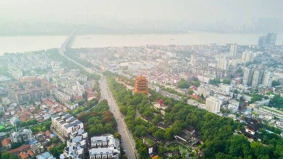 中国日落武汉黄鹤寺交通道路河流大桥航拍全景4k时间流逝