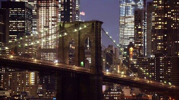 靠近布鲁克林大桥在日落黄昏纽约美国