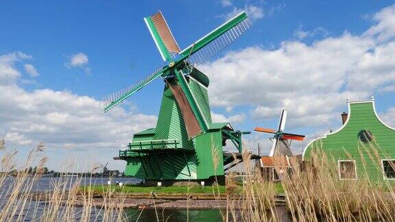 三个传统的荷兰风车