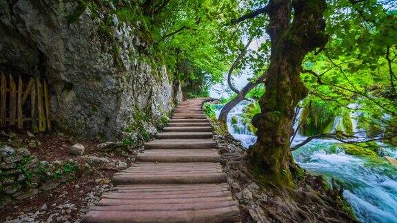 克罗地亚Plitvice湖国家公园的木板路