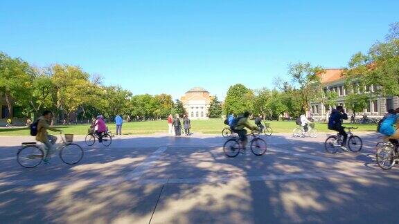 学生用自行车在清华大学4k