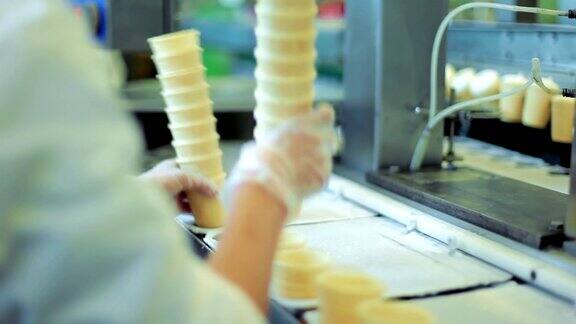 冰淇淋蛋卷生产线