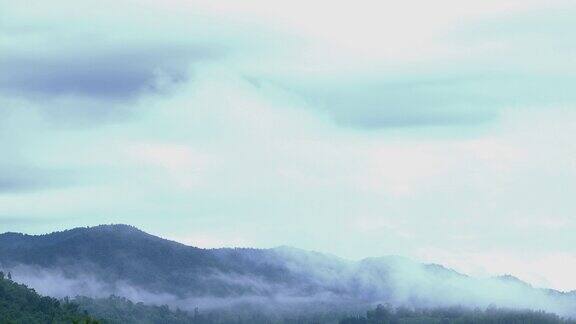 山上的云雾