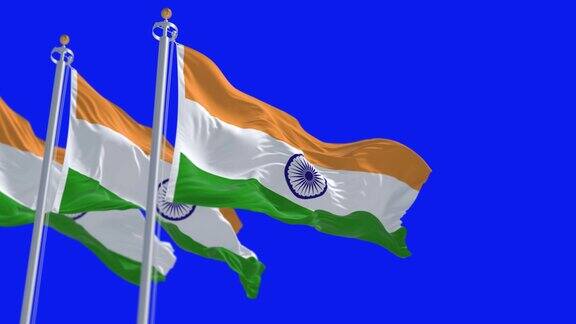 三面印度国旗分别在蓝色背景上飘扬