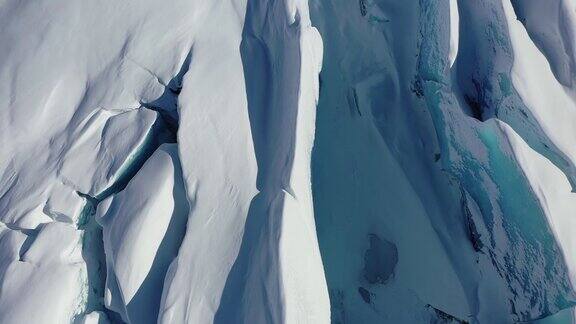 阿拉斯加楚加奇国家森林冰川的鸟瞰图