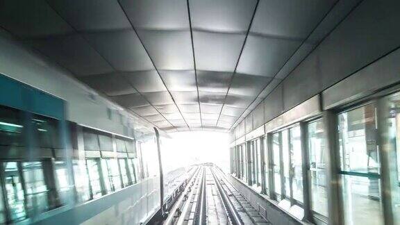 迪拜地铁