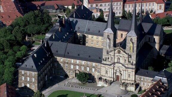 米夏埃斯堡修道院和班贝格大教堂鸟瞰图-巴伐利亚上弗兰科尼亚KreisfreieStadtBamberg德国