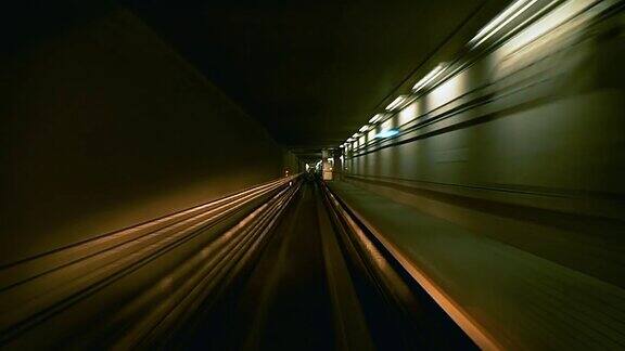 延时自动列车地铁隧道速度快