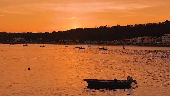 延时摄影 黄昏落日海面渔船 自然景观
