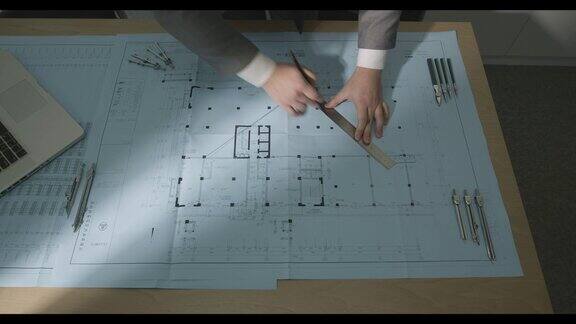 建筑工程师设计图纸