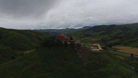 航拍 川西 川西自驾游 西藏风光草原 寺庙