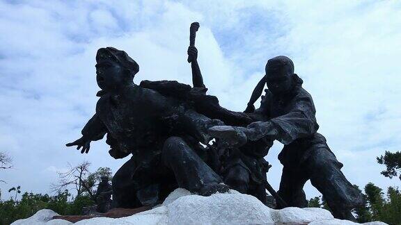 革命烈士纪念雕像