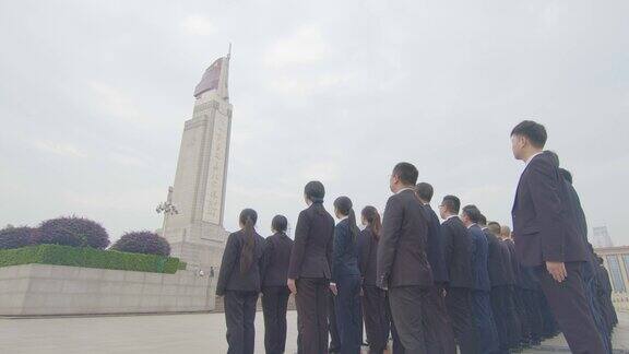 八一广场瞻仰革命烈士纪念碑党建活动