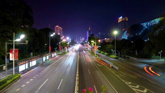 城市夜晚车流光影延时南宁车流南宁民族大道夜晚延时车流延时