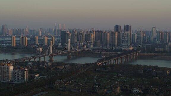 夕阳下的南昌市 洪都大桥、赣江大桥