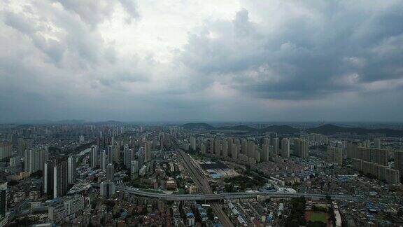 城市乌云密布暴雨来临航拍