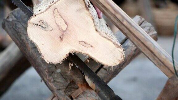 传统木材切割：木工手艺展示